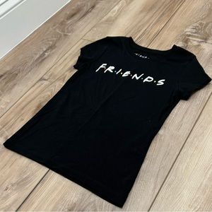 Girls tee size small 6/6X